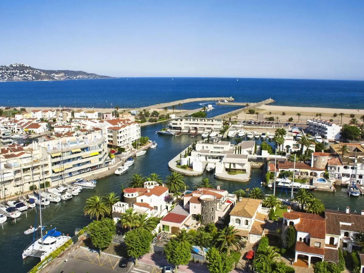 Apartment Club Nautic-10 By Interhome Empuriabrava